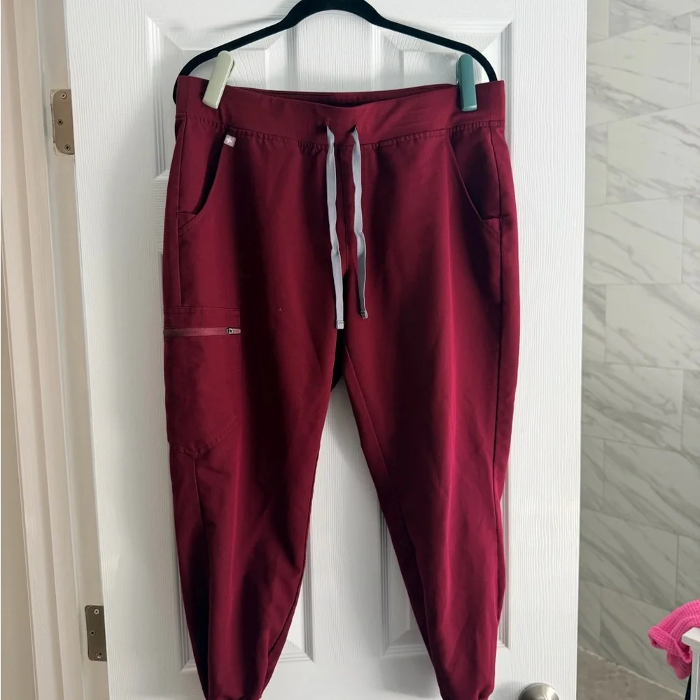 Figs Jogger Pants in Burgundy with Contrast Drawstring